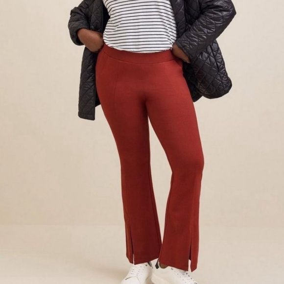 Signature Waist Front Slit Slim Bootcut Pocket Legging - Picture 1 of 2